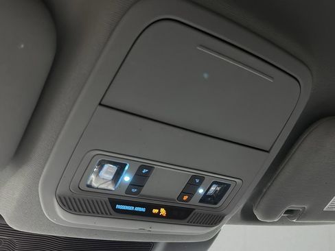 Used 2022 Ford Explorer XLT w/ Equipment Group 202A image 22