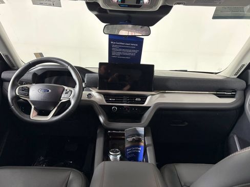 Certified 2025 Ford Explorer Active w/ Active Comfort Package AWD/4WD image 27