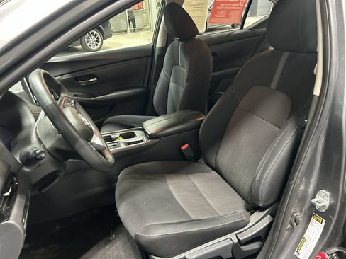 Certified 2024 Nissan Sentra SV FWD image 25