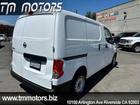 Used 2015 Nissan NV200 S w/ Cruise Control Package FWD image 18