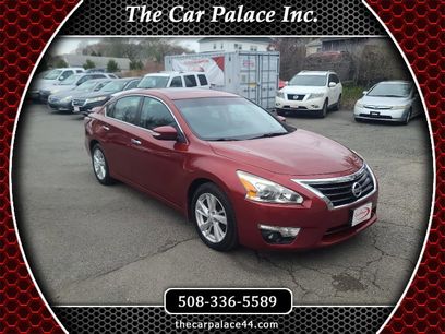 Used 2014 Nissan Altima 2.5 SV w/ Convenience Package