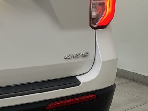 Used 2022 Ford Explorer XLT w/ Equipment Group 202A AWD/4WD image 30