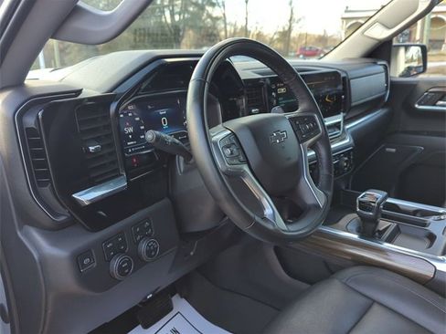 Certified 2024 Chevrolet Silverado 1500 LT Trail Boss w/ Convenience Package II image 10