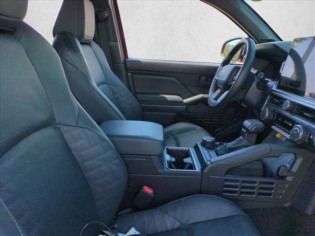 Certified 2025 Toyota 4Runner TRD Off-Road Premium AWD/4WD image 21