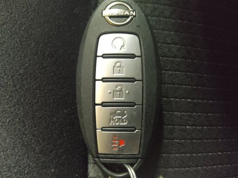 Used 2023 Nissan Altima 2.5 SV w/ SV Premium Package FWD image 32