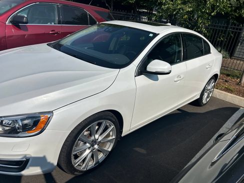 Used 2017 Volvo S60 T5 Inscription Platinum w/ Climate Package AWD/4WD image 1