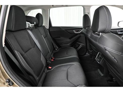 Used 2023 Subaru Forester Premium AWD/4WD image 18
