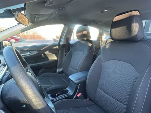 Used 2021 Kia Forte LXS image 20