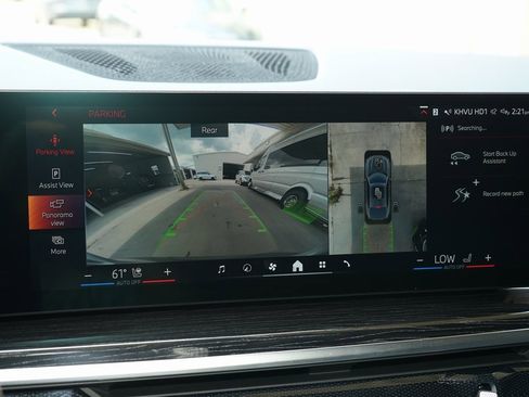 Used 2024 BMW X6 xDrive40i w/ Premium Package image 10