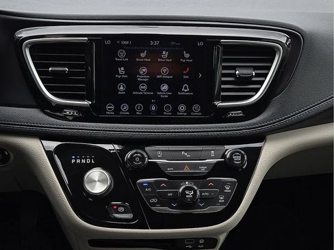 Used 2020 Chrysler Pacifica Limited FWD image 13