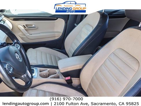 Used 2014 Volkswagen CC Executive image 16