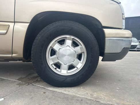 Used 2006 Chevrolet Silverado 1500 LT w/ Onstar Plus Package image 19