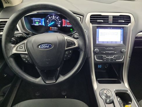 Used 2019 Ford Fusion SE image 22