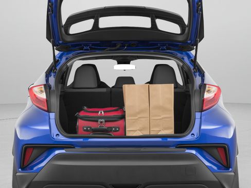 Used 2020 Toyota C-HR LE FWD image 31