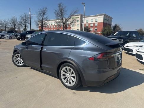 Used 2020 Tesla Model X Long Range image 4