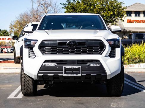 Certified 2026 Toyota Tacoma TRD Off-Road image 2