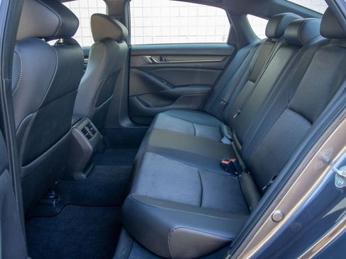 Used 2020 Honda Accord Sport image 17