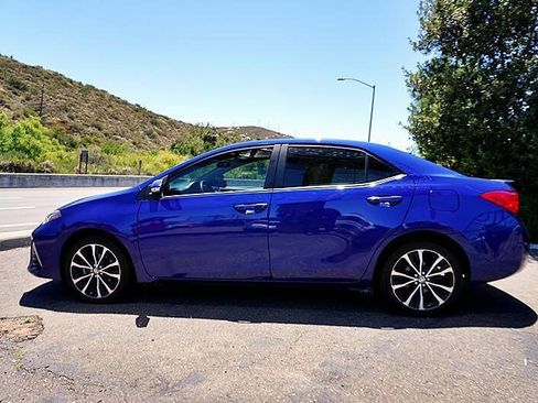 Used 2017 Toyota Corolla SE FWD image 7