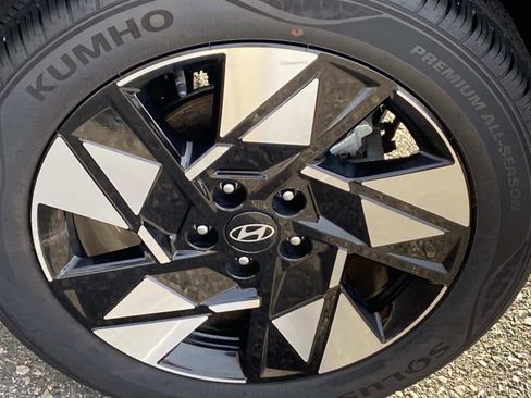 Used 2025 Hyundai Kona SEL image 29