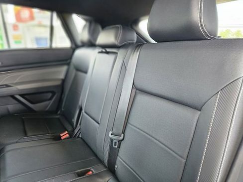 Used 2021 Volkswagen Atlas Cross Sport SE w/ Panoramic Sunroof Package FWD image 29