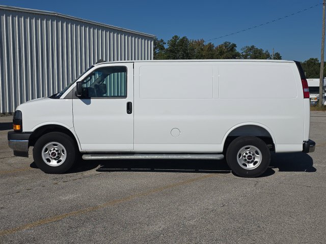 Used 2025 GMC Savana 2500 w/ Driver Convenience Package RWD image 2