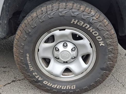 Used 2023 Toyota Tacoma SR AWD/4WD image 9