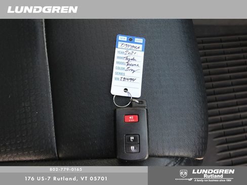 Used 2021 Toyota Tacoma TRD Off-Road image 31