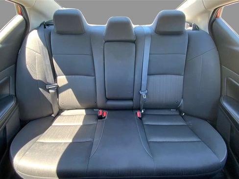 Used 2024 Nissan Altima 2.5 SV FWD image 14