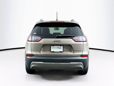 Used 2019 Jeep Cherokee Limited w/ Luxury Group FWD image 7