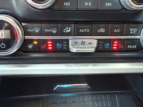 Used 2024 Ford Expedition Max XLT AWD/4WD image 5