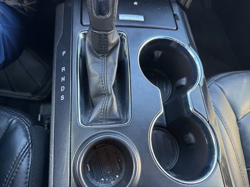 Used 2017 Ford Explorer XLT w/ Equipment Group 202A image 24