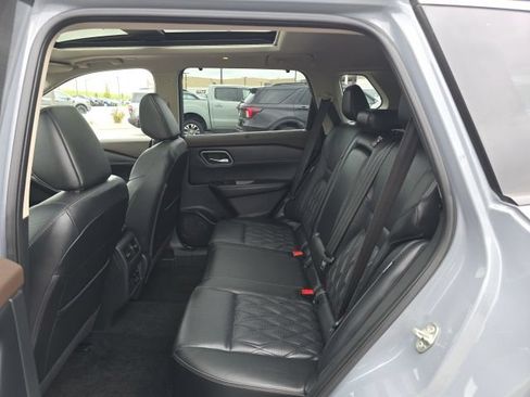 Used 2023 Nissan Rogue Platinum w/ Platinum Premium Package AWD/4WD image 17