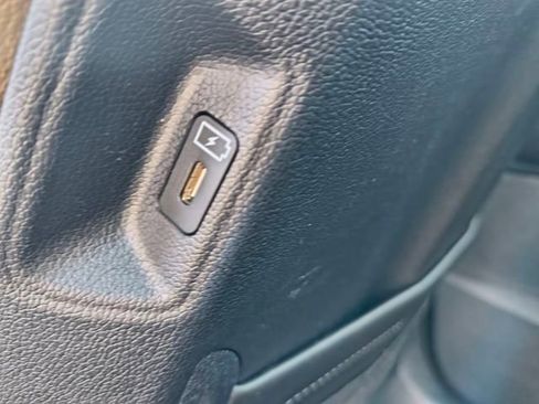 Certified 2026 Kia Sorento SX Prestige w/ Olive Brown Leather Package image 18