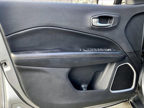 Certified 2019 Jeep Compass Latitude w/ Cold Weather Group image 23