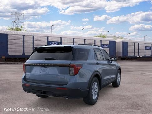 New 2026 Ford Explorer Active RWD image 8
