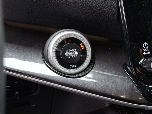 Used 2024 Jeep Wagoneer 4WD w/ Convenience Group I image 24