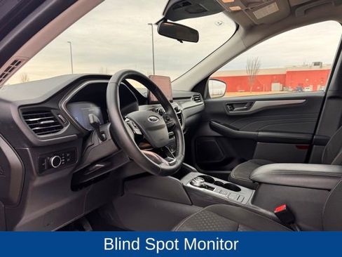 Used 2024 Ford Escape Active AWD/4WD image 9