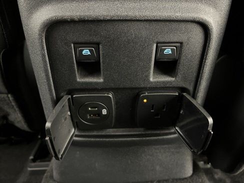 Used 2023 Ford Bronco Wildtrak AWD/4WD image 38
