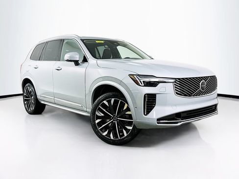 Used 2026 Volvo XC90 B5 Plus w/ Protection Package Premier AWD/4WD image 2