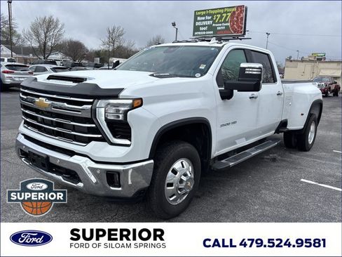 Used 2025 Chevrolet Silverado 3500 LTZ w/ LTZ Plus Package image 13