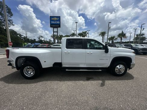 Used 2025 Chevrolet Silverado 3500 LT w/ Safety Package AWD/4WD image 17