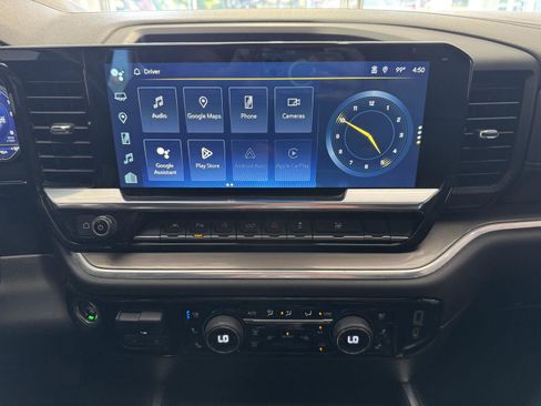 Used 2022 Chevrolet Silverado 1500 High Country w/ High Country Premium Package AWD/4WD image 21