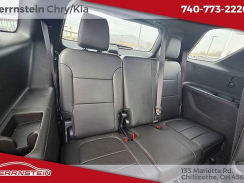 Used 2024 Chevrolet Traverse High Country image 35