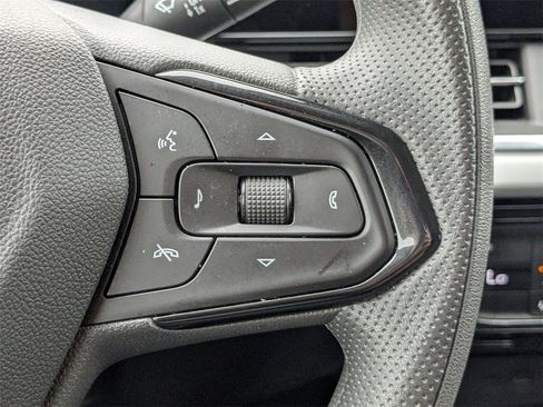 Certified 2025 Chevrolet Trax LT image 28