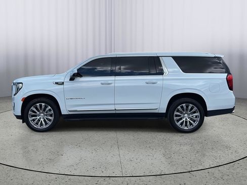 Used 2021 GMC Yukon XL Denali AWD/4WD image 2