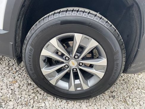 Used 2025 Chevrolet Equinox LT AWD/4WD image 17