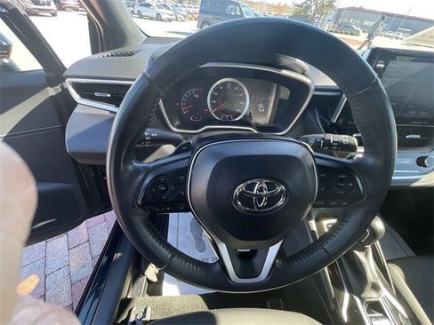 Used 2021 Toyota Corolla SE w/ SE Preferred Package image 15