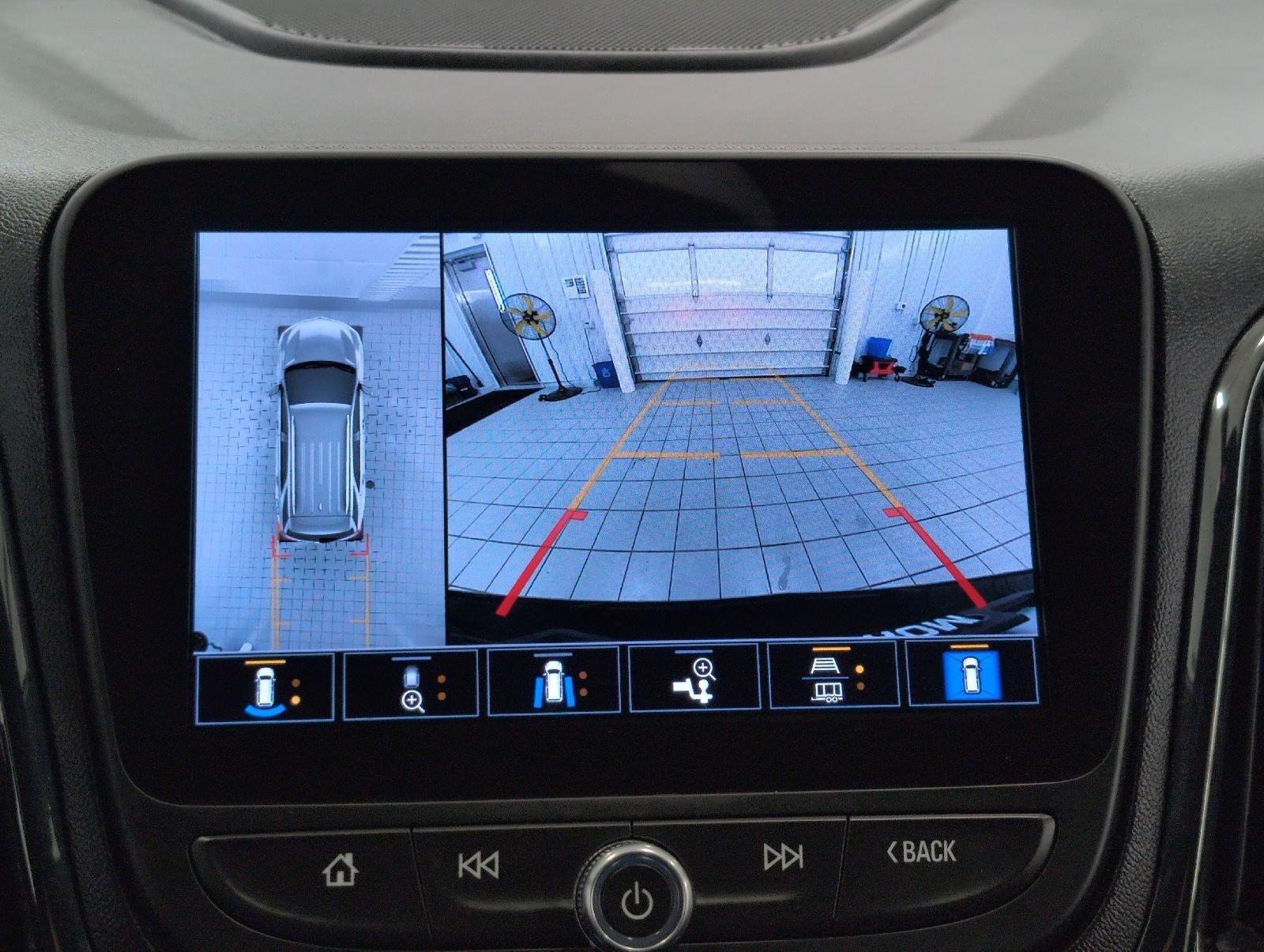 Used 2022 Chevrolet Equinox RS w/ RS Leather Package AWD/4WD image 14