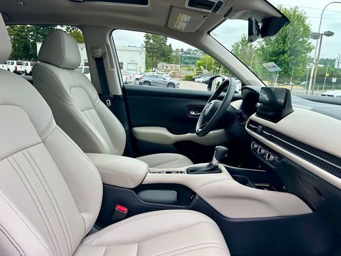 Used 2025 Honda HR-V EX-L image 16