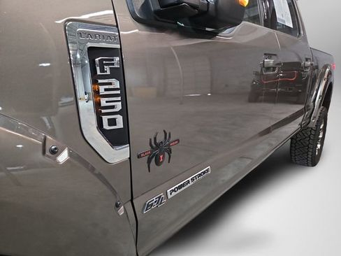 Used 2020 Ford F250 Lariat w/ Lariat Ultimate Package AWD/4WD image 42